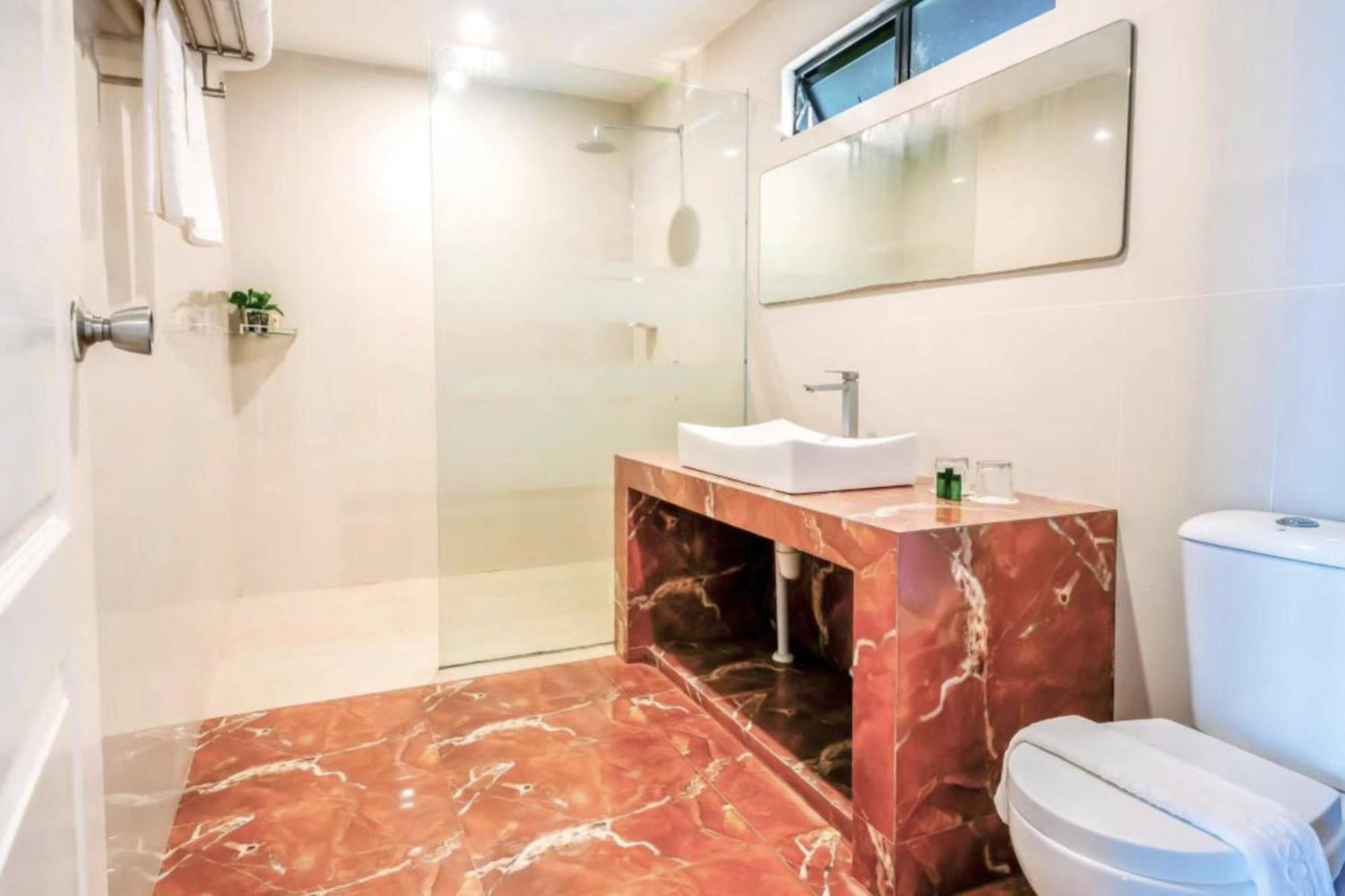 Kota Belud Dolphin Bay Island Resort חדר תמונה