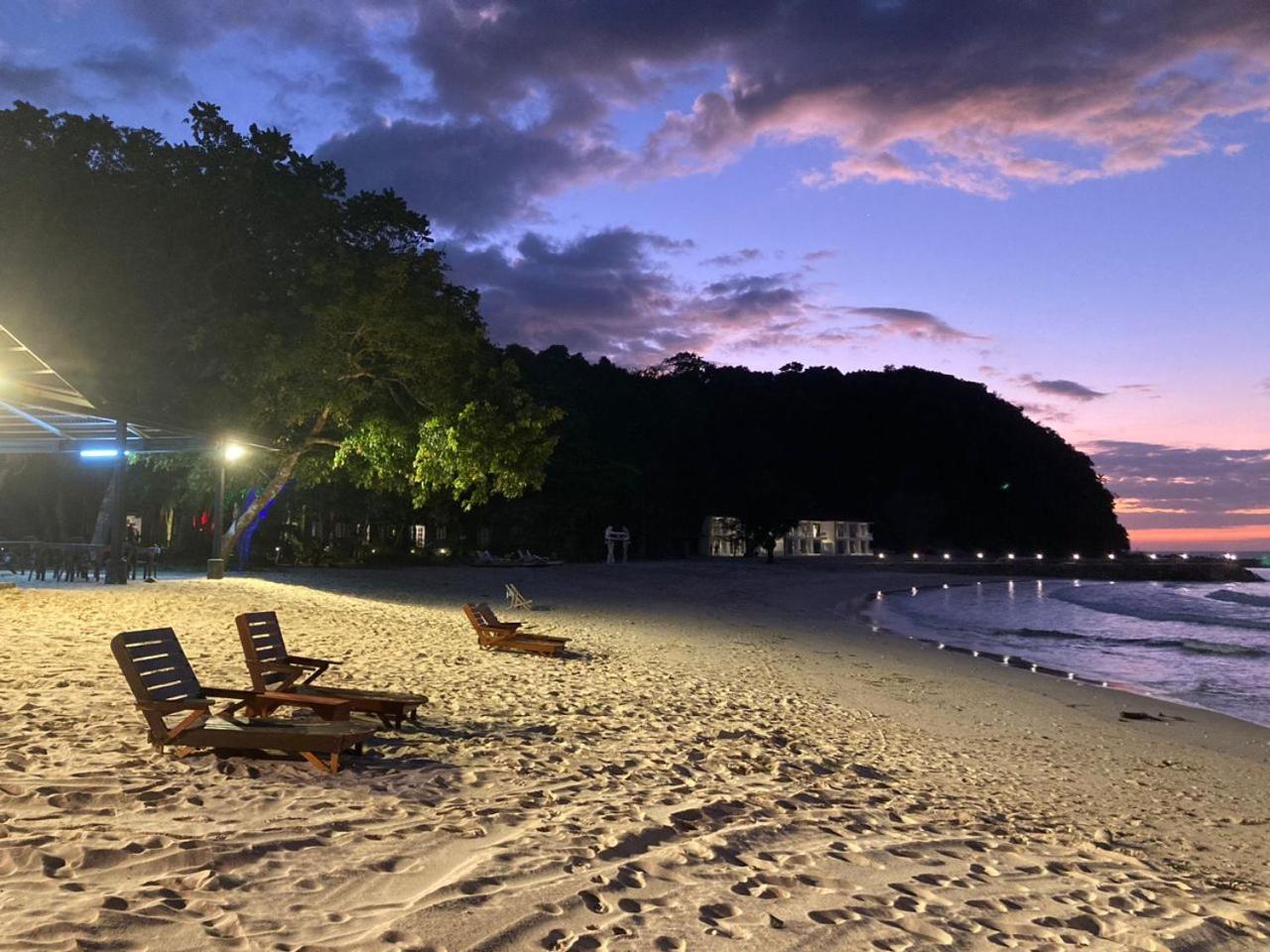 Kota Belud Dolphin Bay Island Resort מראה חיצוני תמונה