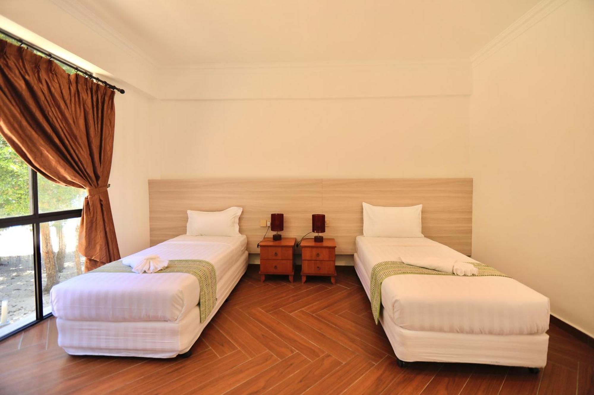 Kota Belud Dolphin Bay Island Resort מראה חיצוני תמונה